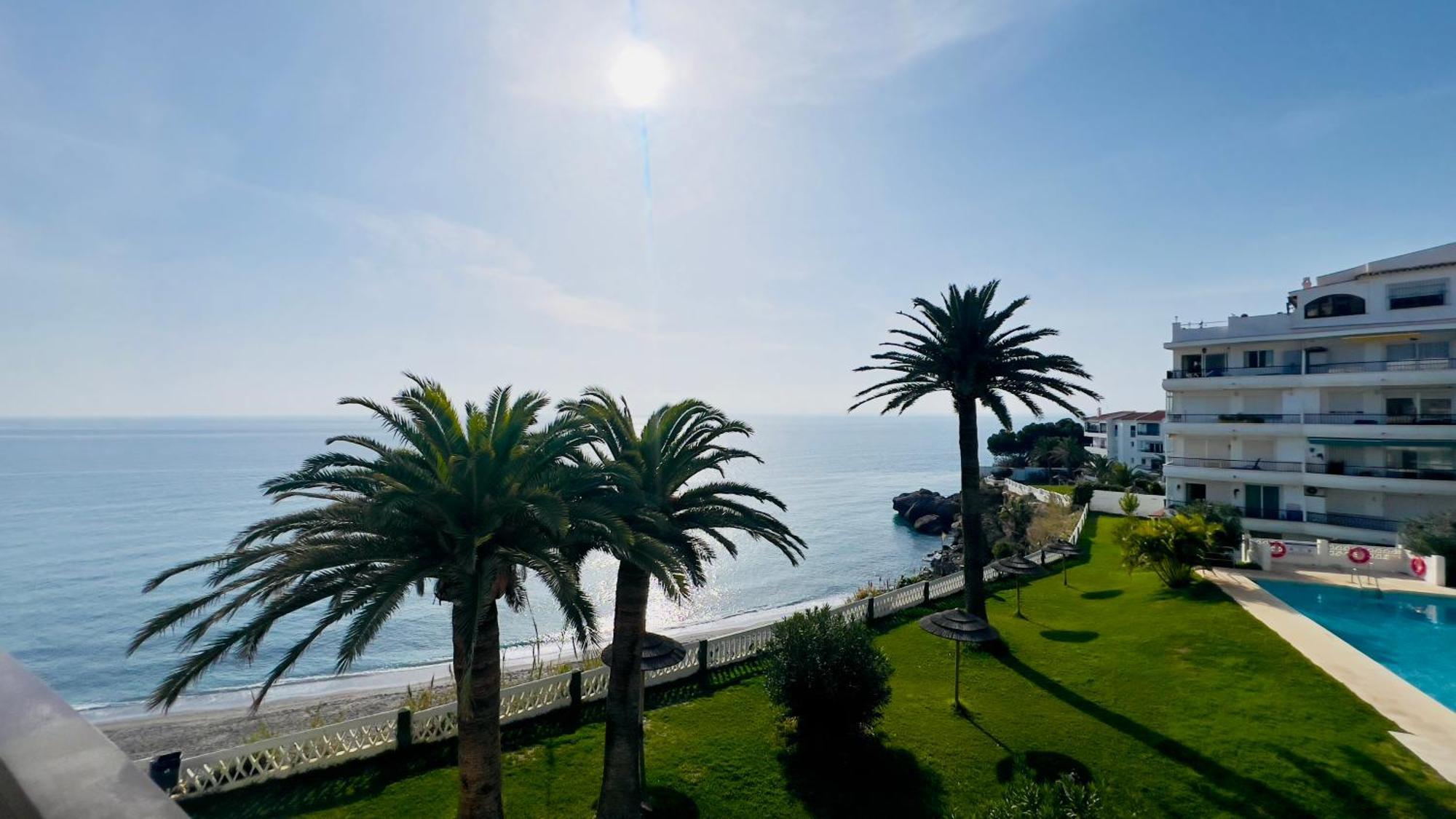 Apartamento Acapulco Playa Beautiful Seaview Nerja Exterior foto